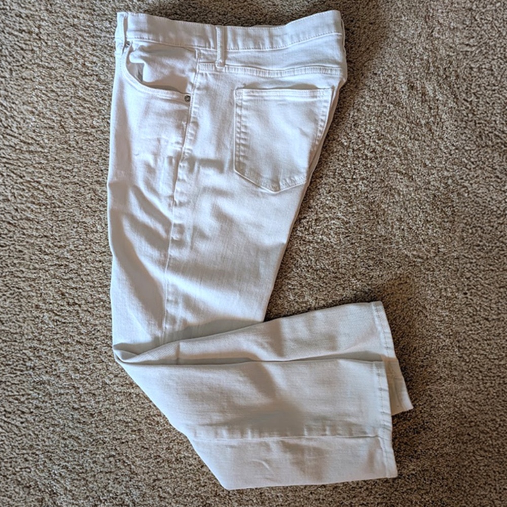 GAP Best Girlfriend White Jeans - Size 29 Reg.